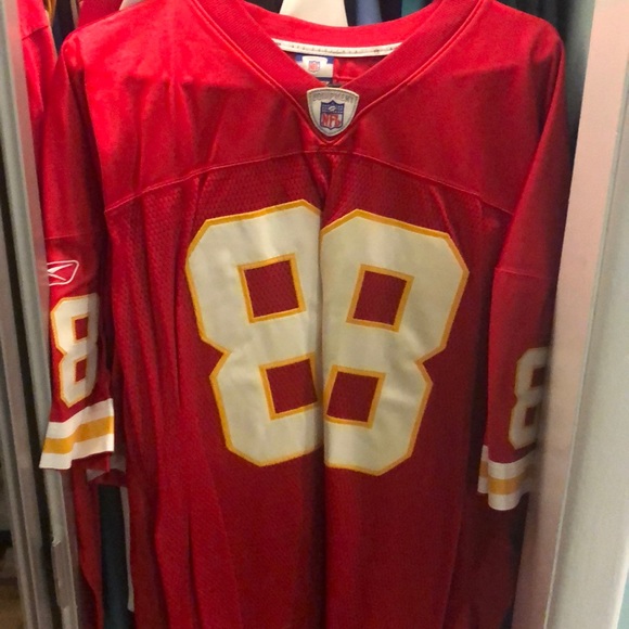tony gonzalez jersey